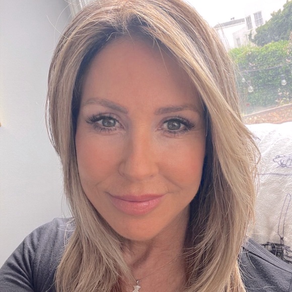 Meet your Posher, Mary - Picture 1 of 6